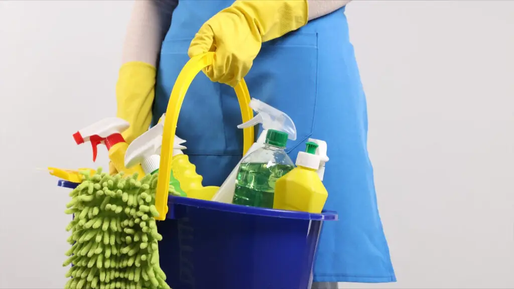 weekly home cleaning routine